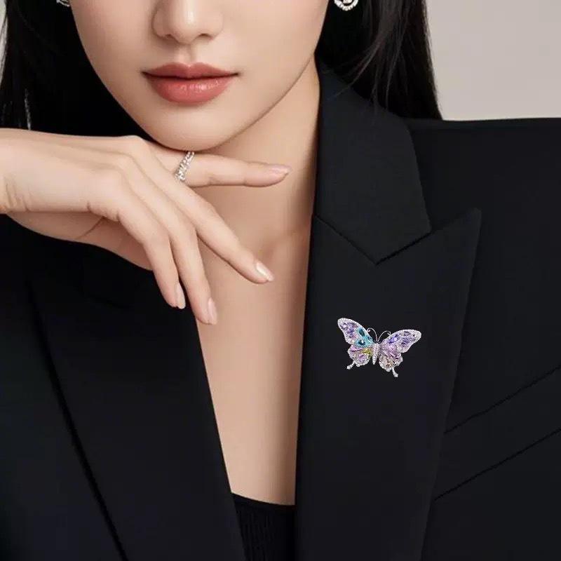 1Pcs Fashionable Versatile Anti-Glare Butterfly Insect Brooch Pin Luxurious Heavy-Duty Full Zircon Butterfly Brooch Accessory