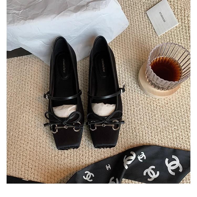 Grape mother of the same style, French girl bow inner height increase versatile pig nose Mary Jane single shoes women's leather