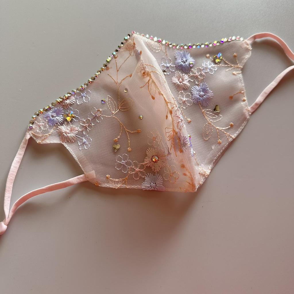 Lace Embroidered Rhinestone Mesh Face Mask - Breathable & Dustproof for Spring/Summer