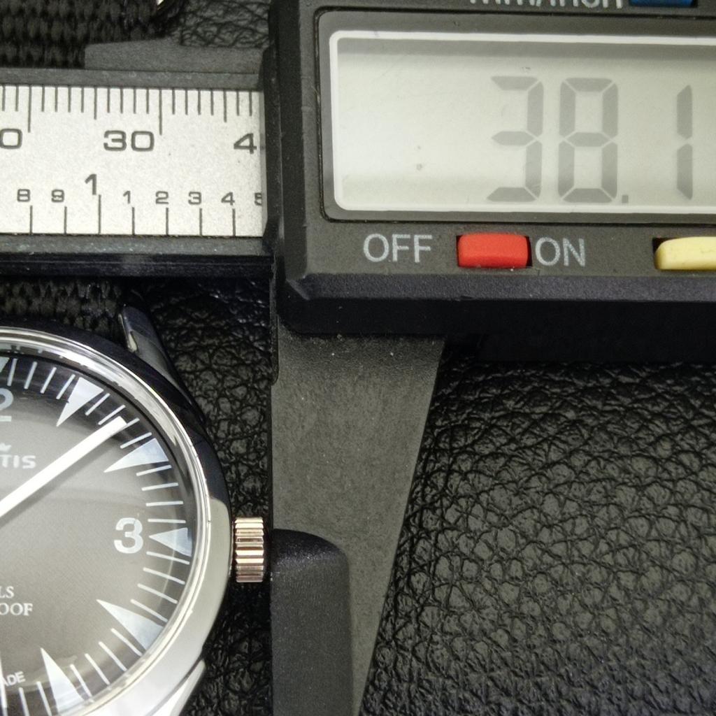 VINTAGE HAND-WINDING REFURBISHED SWISS MENS BLACK COLOR DIAL WATCH A700956-5 R205a-a700956