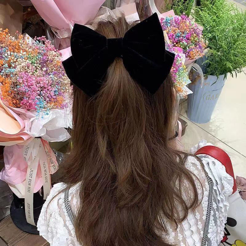 Influencer-Style Large Silk Velvet Bow Hair Clip - Korean Retro 2023 Headdress Accessory.