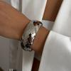Ingemark Punk Vintage Unregelmäßige Metallarmreifen für Damen Mode Statement Goldfarbe Frühjahrsarmbänder Paar Herren Schmuck Geschenk