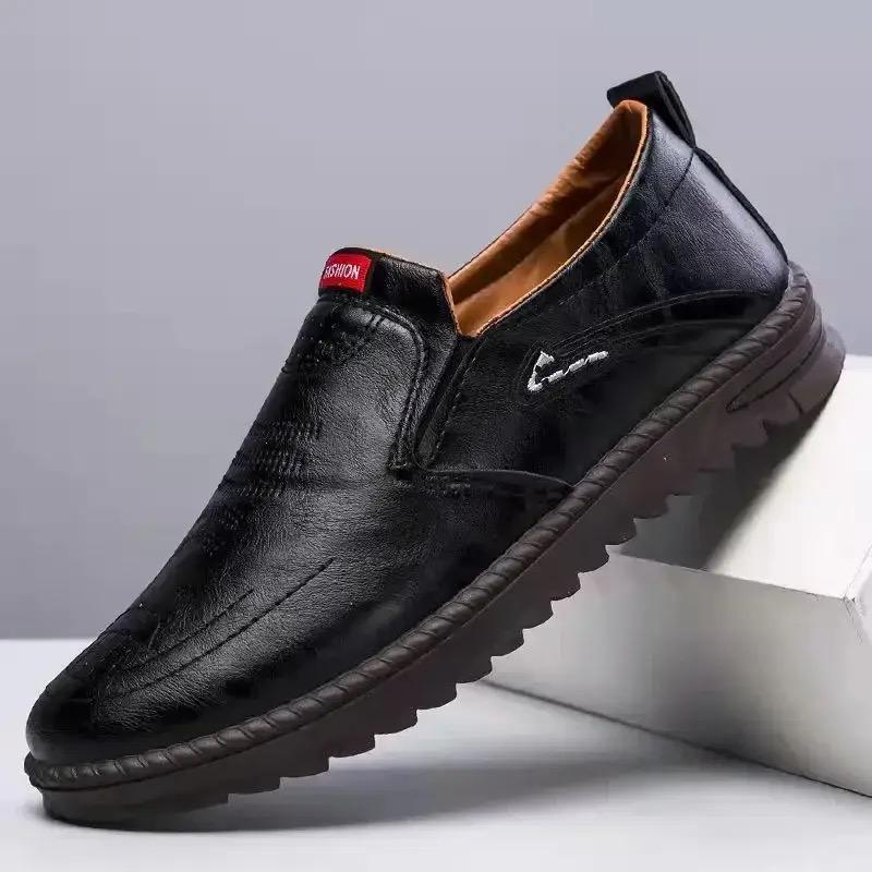 Fashion Men's Loafers Hollow Out Breathable Casual Leather Shoes Soft Sole Driving Shoes for Men New Dress Shoes Slip On Flats Moccasins
