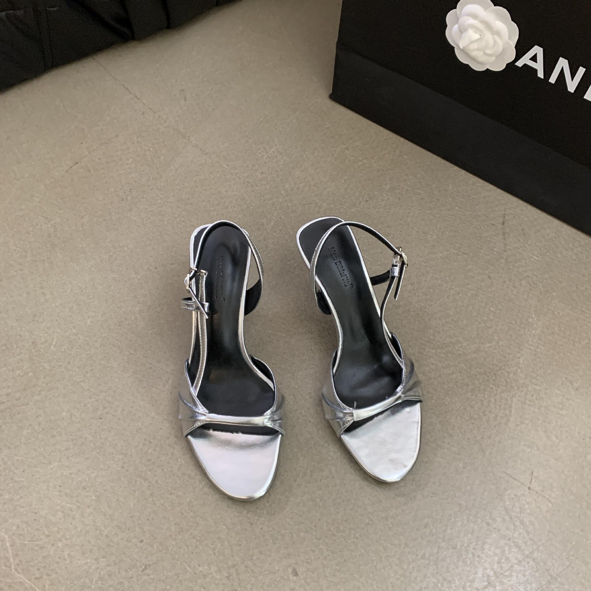 

2025 spring and autumn new fashion versatile fashion comfortable wedge heel women s sandals open toe with women s sandals 39 серебряный