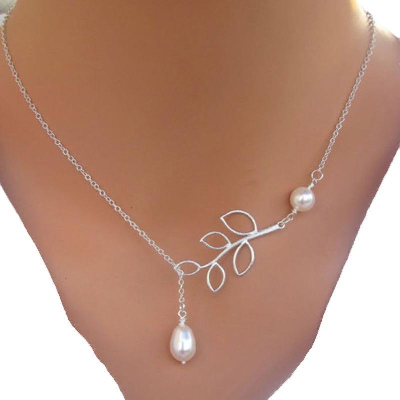 European-American Fashion Leaf Pearl Teardrop Necklace