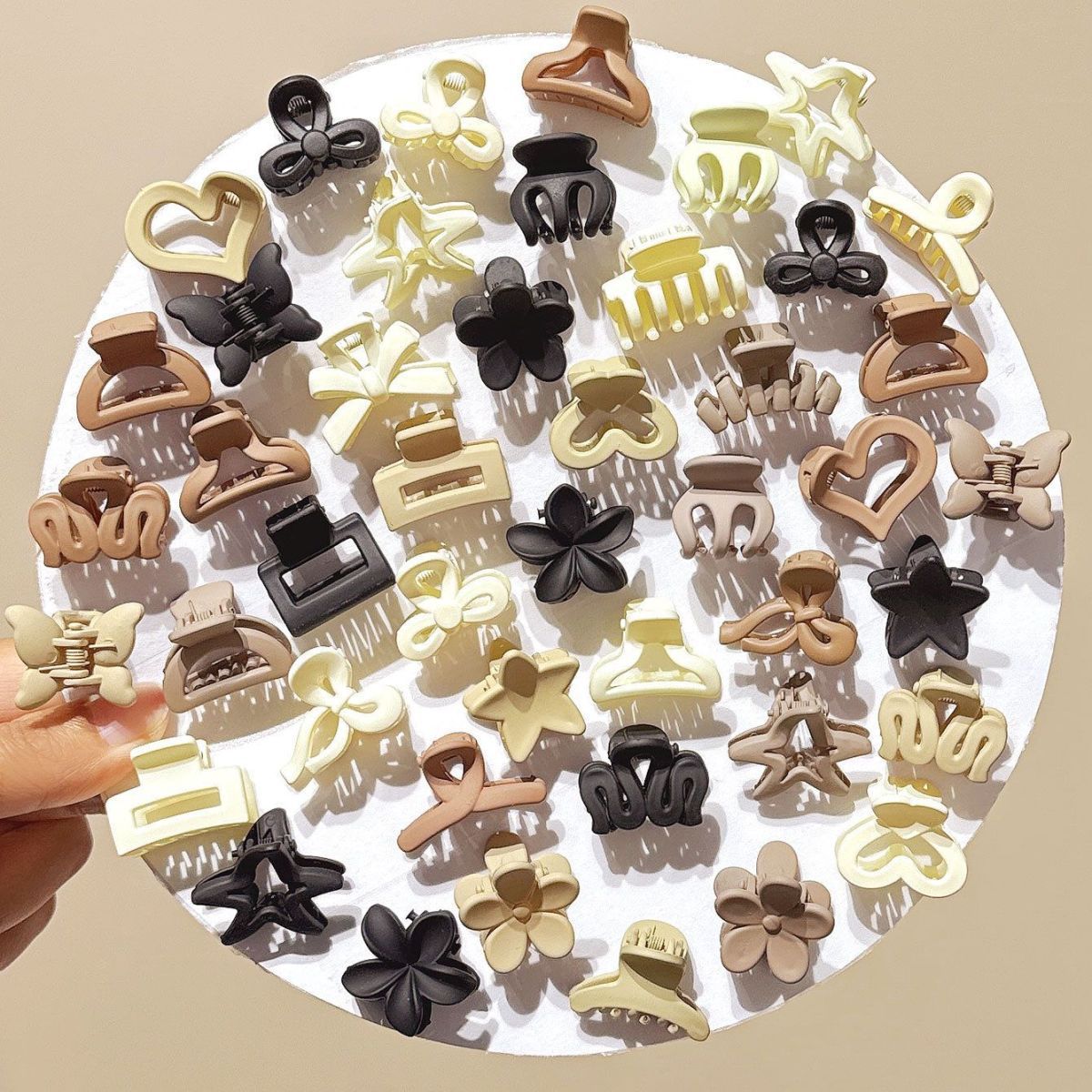 

30pcs Beige Mixed Pack Small Clips, Cute Girl Accessories - Perfect for Daily Use, Special Occasions, or Travel Gifts