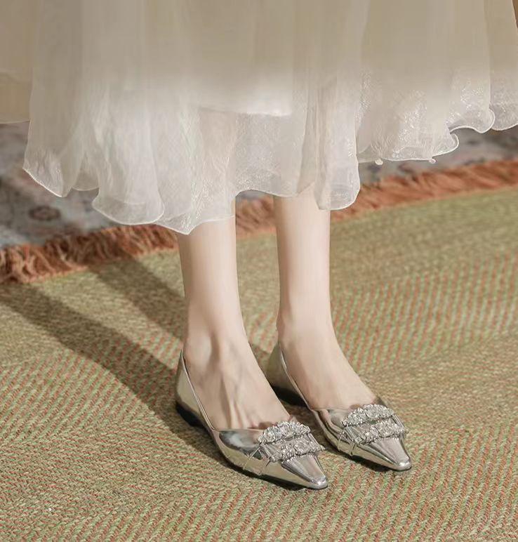 Spring 2025 New Rhinestone Versatile Pointed Head Shallow Mouth Thick Heel Mary Jane Shoes Women's Single Shoes Niche