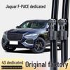 Оригінальні передні та задні щітки склоочисника для Jaguar F-PACE 2016 року.