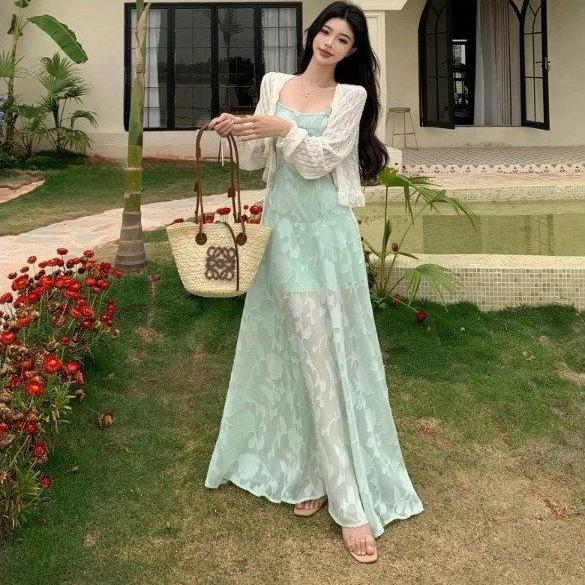 French unique beautiful waist pinch green suspender mesh dress women's 2026 new summer beautiful and thin dress