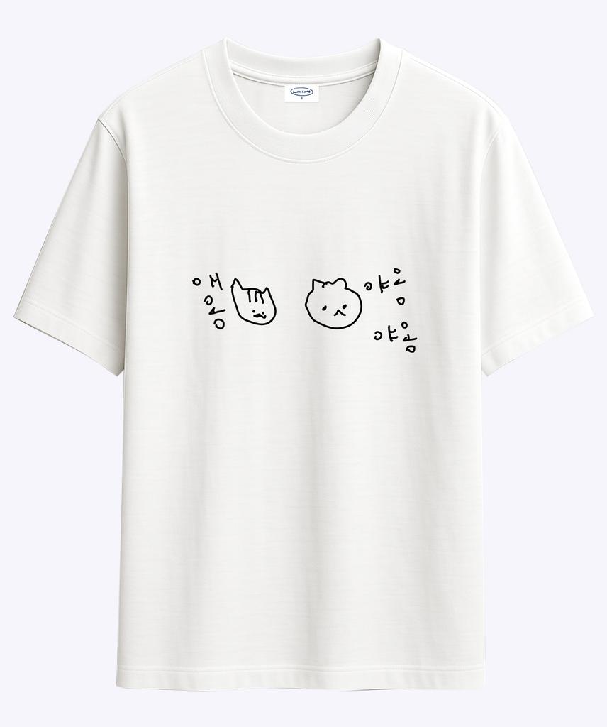 Wideusseom Mara Kitty Meow T-Shirt
