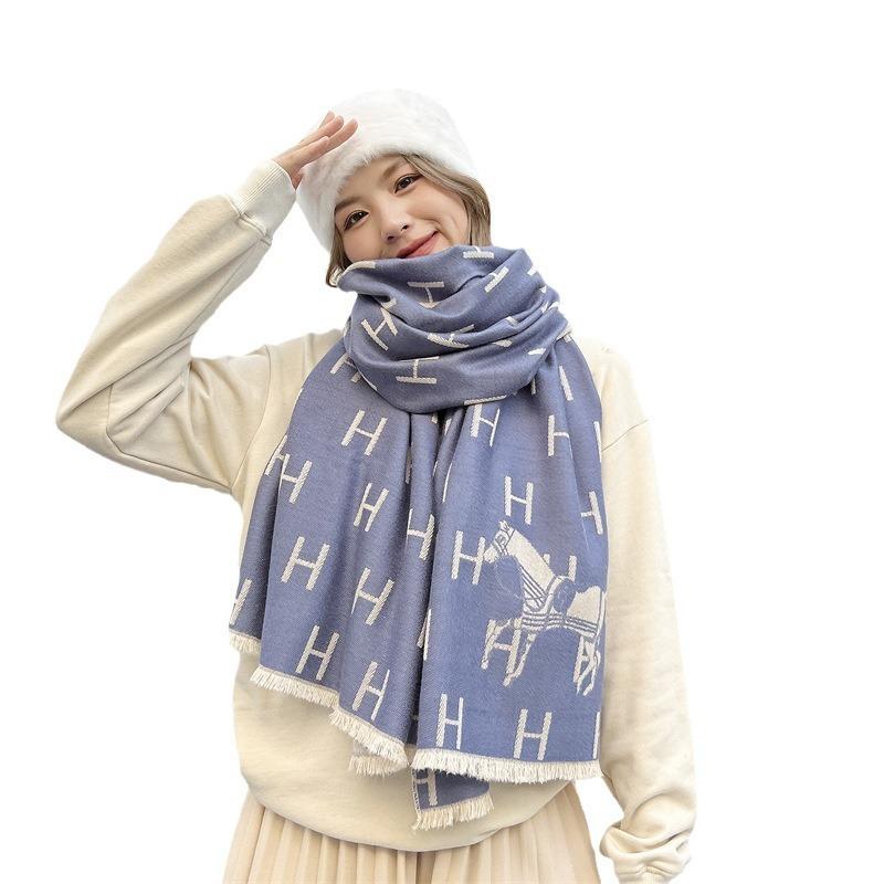 New imitation cashmere scarf women's high-end sense letter carriage short beard fringed scarf light luxury thickened warm shawl