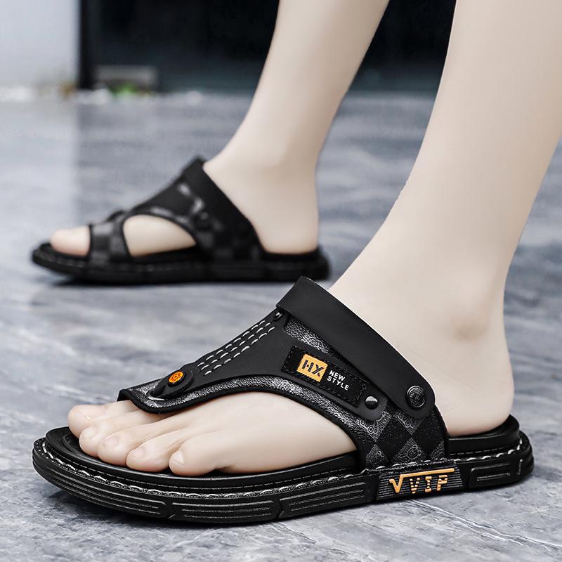 Middle-aged Dad Sandals Summer New Popular Comfortable Soft Sole Fashion Two Wear Cool Slippers Outdoor Travel Beach Shoes