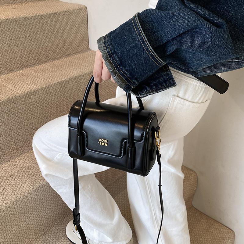 Ielgy Handbag Popular Fashionable Texture One-Shoulder Messenger Small Square Bag