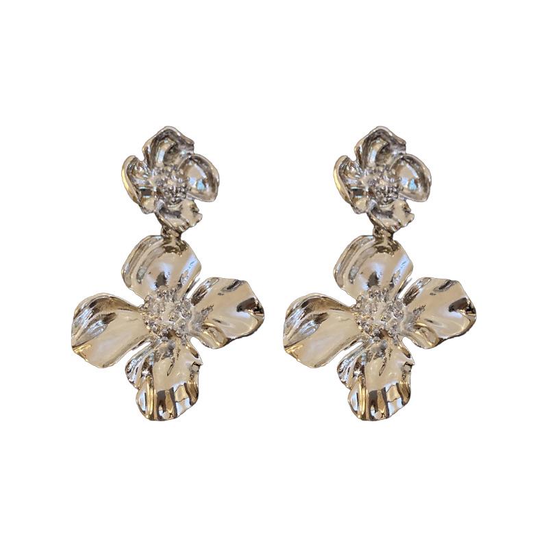 Silver Needle Cold Style Floral Anhänger Ohrringe – Elegant, Modisch, High-End Leichter Luxus Design