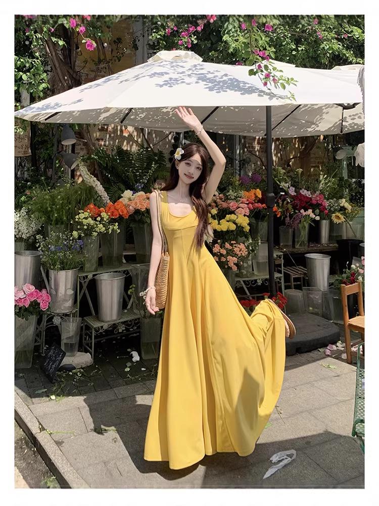 Yellow Retro French A-line Summer Dress with Square Neck and Spaghetti Straps Plus Size