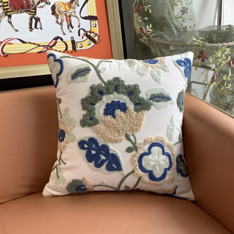 Vintage Style Floral Printed Peach Skin 2D Graphic Soft Square Throw Pillow Covers For Office Chair Decoration Gift Pillow Cover