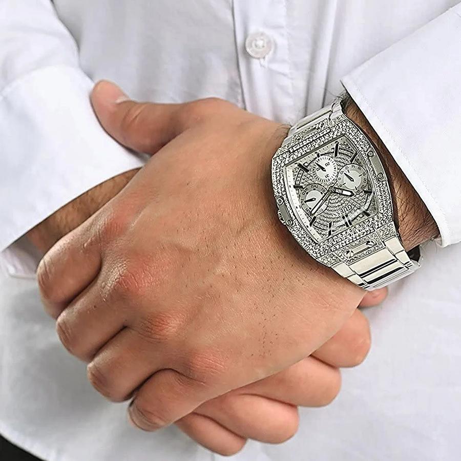 Guess Men's Quartz Watch with Silver Stainless Steel Strap and Three Hands - GW0094G1