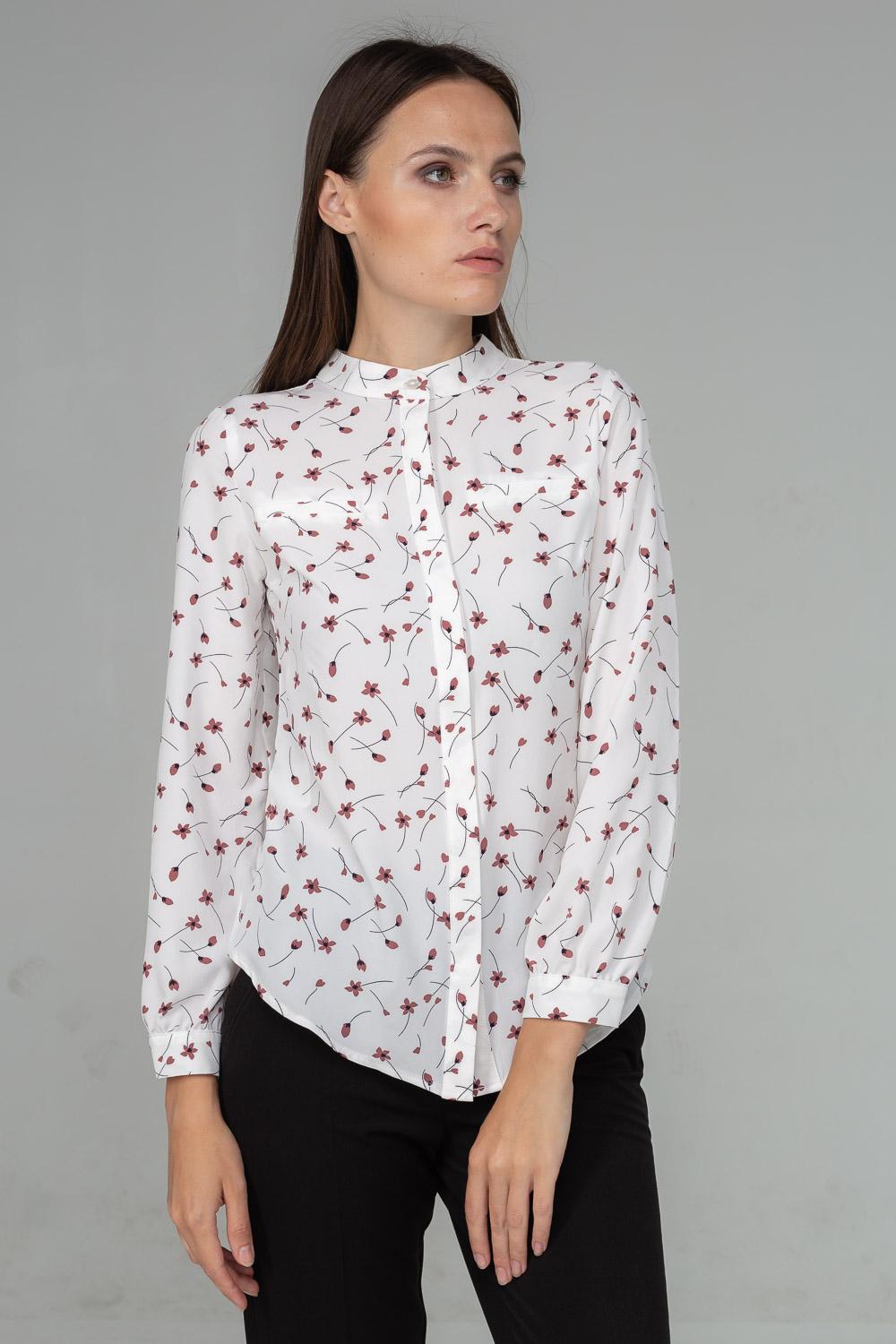 

Класична блуза з довгим рукавом і коміром-стійкою квітковим принтом. 44 білий