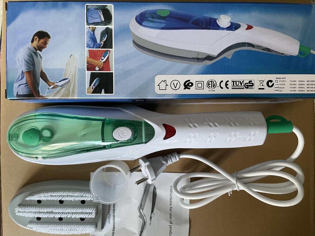 Portable Handheld Steamer for Dorms: Wrinkle Remover & Iron Combo