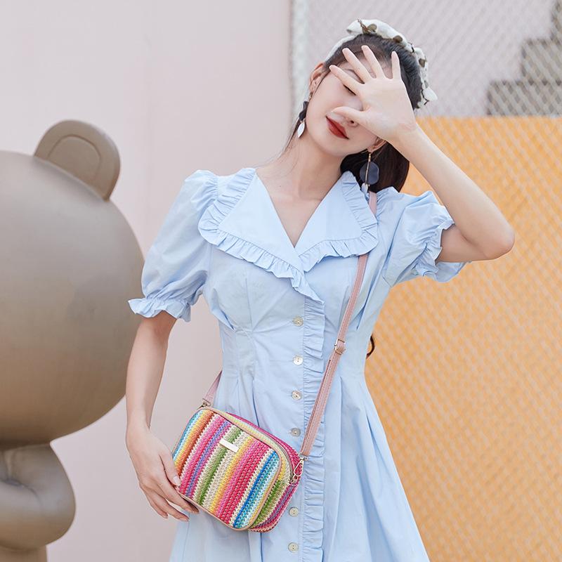Fashion Women Rainbow Striped Crossbody Shoulder Bag for Girls Small Purse and Handbag Ladies Straw Woven Shell Beach Bag ARI