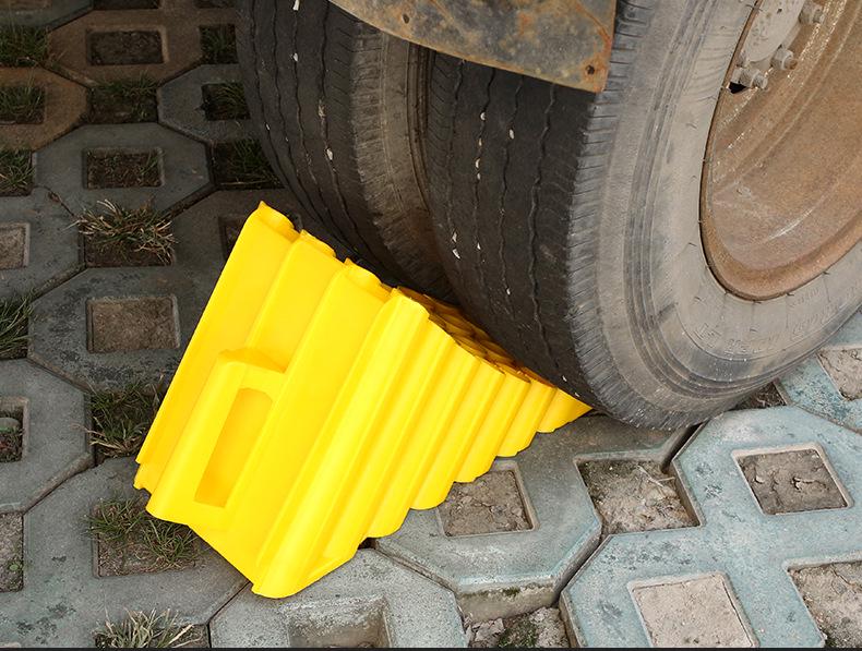 Portable Non-slip Triangle Wheel Chock - Rubber Car and Van Anti-roll Stopper