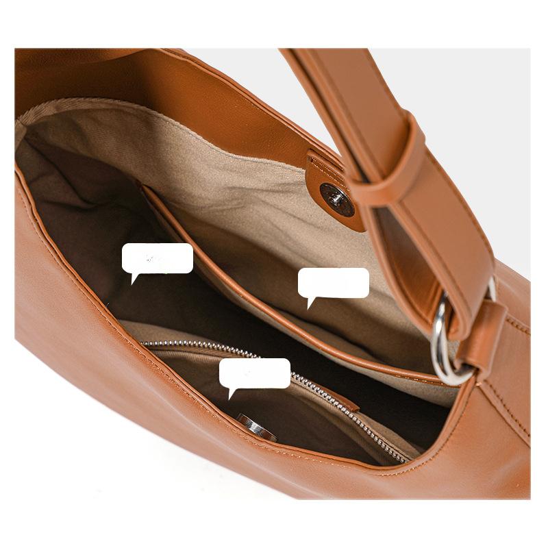 Small C Underarm Bag Fashionable and Versatile Half moon Bag French Niche Shoulder Bag Women