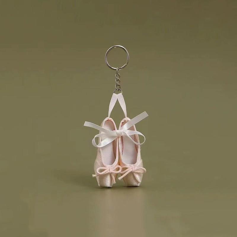 

WTEMPO Double Satin Mini Square-toe Shoes Shaped Keychain Ballet Shoes Bag Hanging Pendants Souvenir Gifts for Ballet Dancers and Ballet Lovers 2pcs розовый
