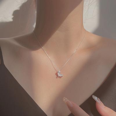 Colar de prata esterlina S925 com lindo temperamento e pingente de corrente de clavícula, doce e criativo colar de amor incrustado com diamantes para mulheres