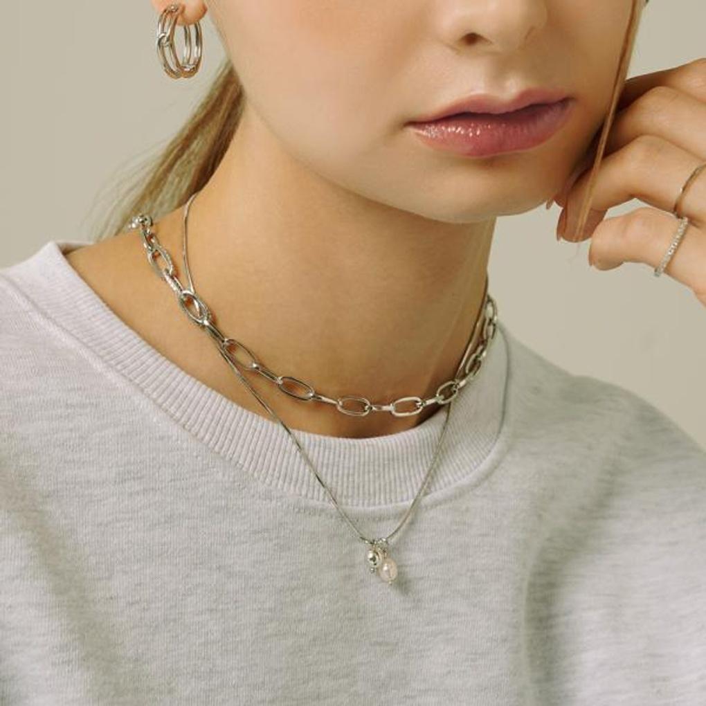 

[MUST-HAVE FALL ITEMS] Pearl Metal Ball Mix Necklace OTN222415RWI Basic (photo color)