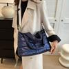Women Quilted Shoulder Bag Lightweight Puffy Handbag Large Capacity Padded Shoulder Bag Versatile Casual Travel Shopping Bag