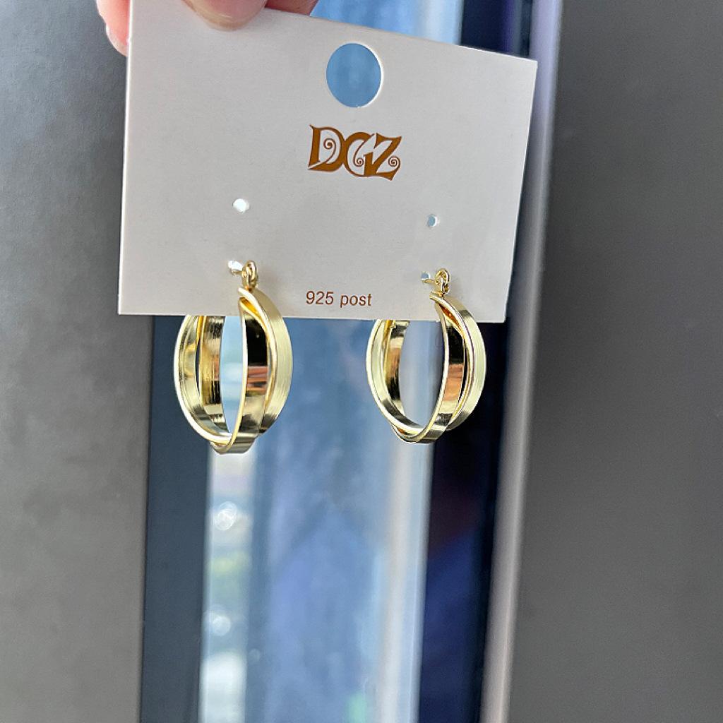 

Серьги-гвоздики в форме геометрического круга в форме урагана для невестки, женские модные легкие роскошные серьги-гвоздики в виде ниши, украшения для ушей