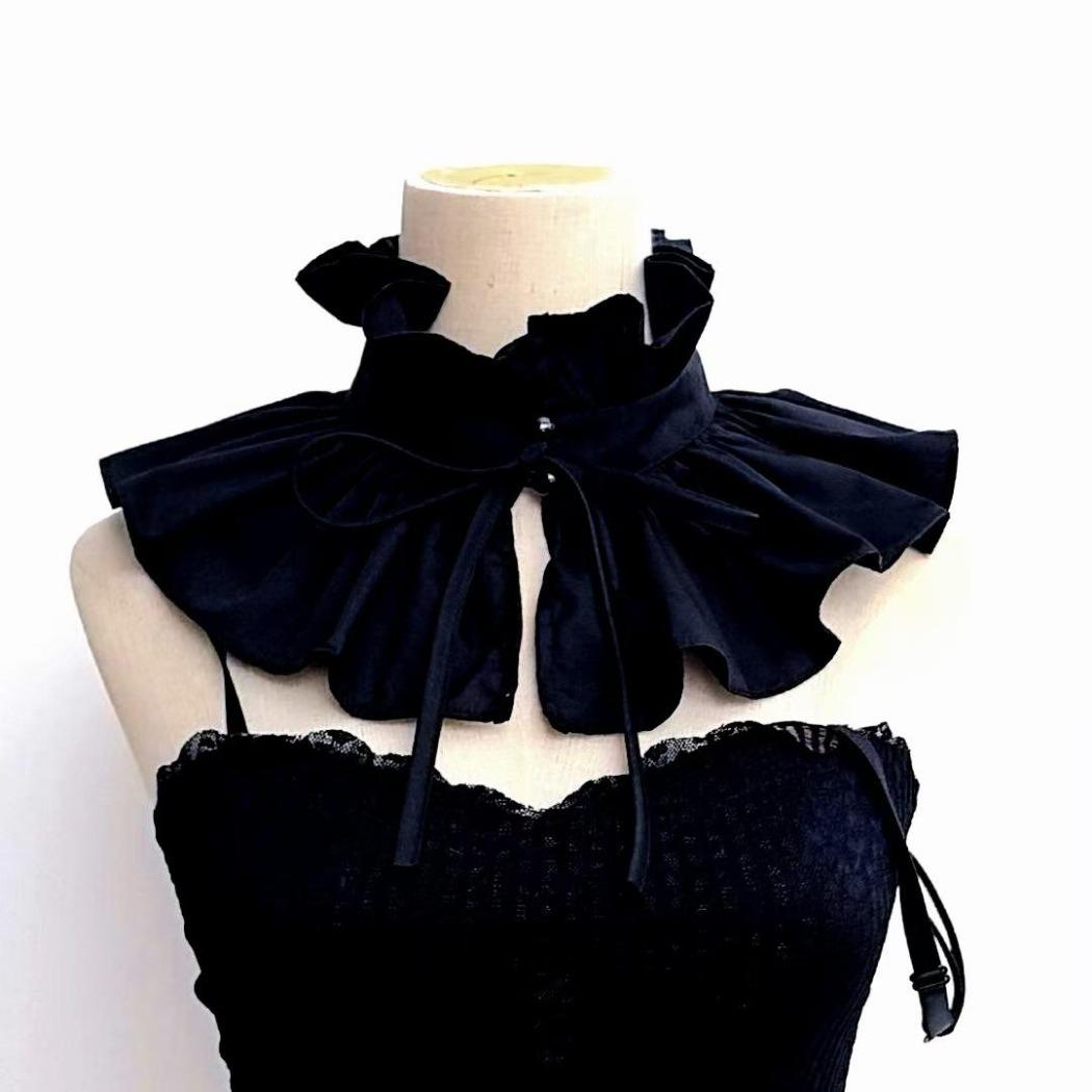 

Стиль «французский двор», декоративная шнуровка с оборками по краю, шарф с оборками в стиле ретро, воротник-стойка, модный взрыв