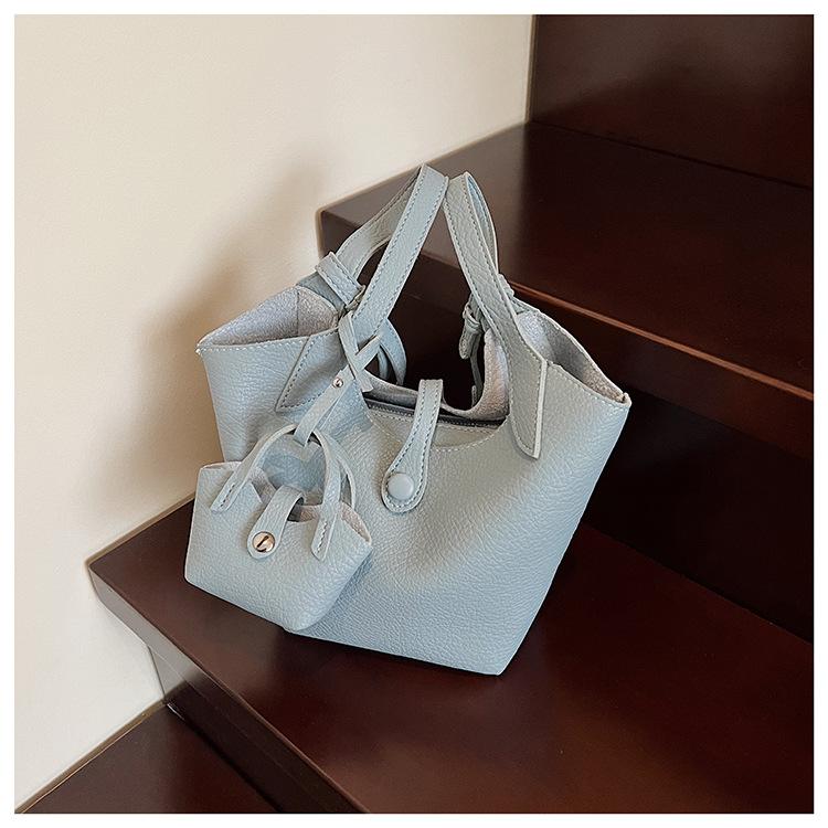 Niche Casual Bucket Bag  New Fashion Spring and Summer Mother Bag Soft Leather Temperament Shoulder Women's Bag