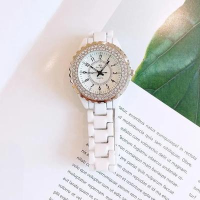 Women's Ceramic Chain Fashion Watch for Wristwear, Stylish Watch for Schoolgirls