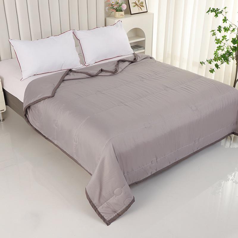 Skin-Friendly Cotton Quilt: Double-Sided, Washable Summer & Autumn Blanket