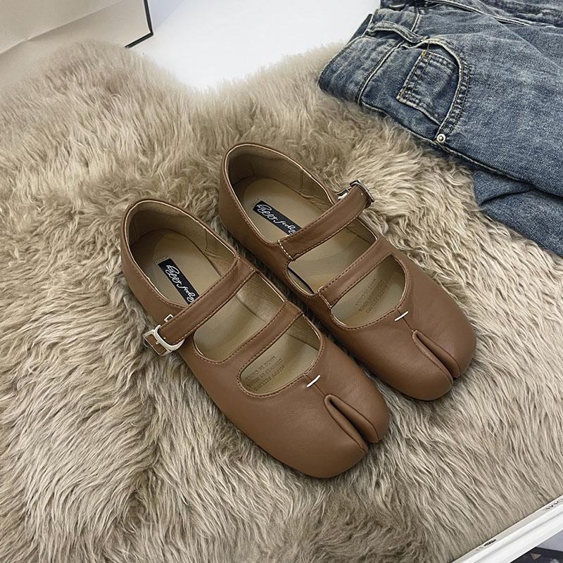 Mode Luxe Féminin Étrange Chaussures d'Orteil Ballerines Femmes Chaussures Mary Janes Sangle à Boucle Mode Ballerines Plates Peu Profondes pour Dames Avec Chaussures
