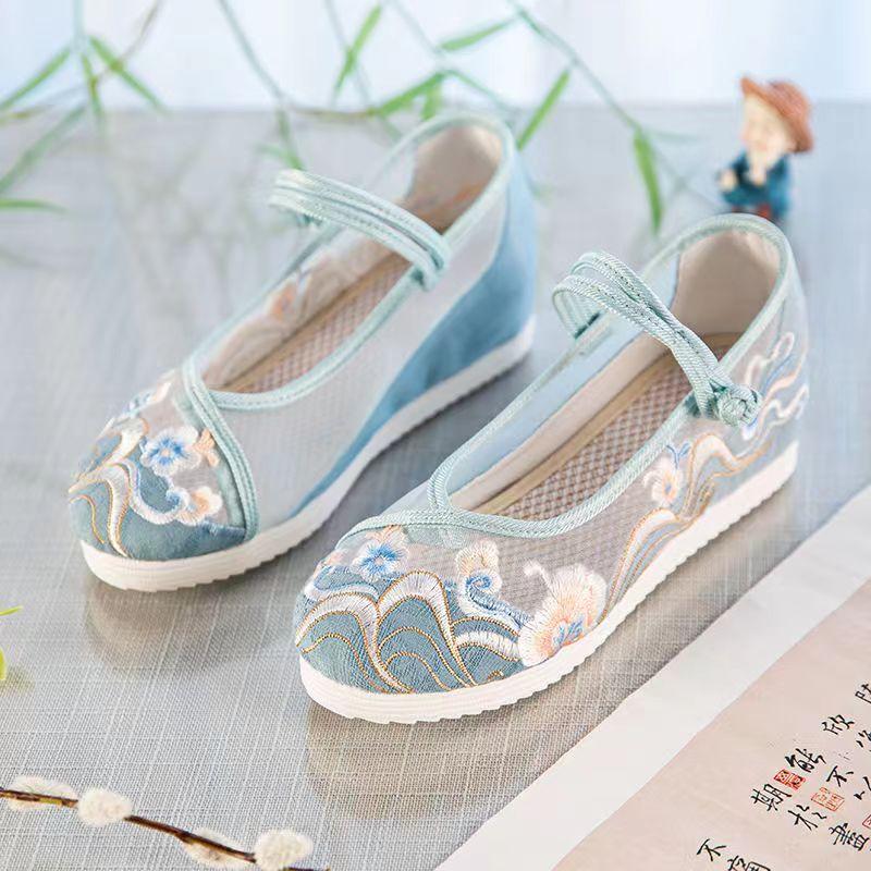 New Woman's Thick Sole Shallow Cloth Shoes Breathable Mesh Hollowed Retro Sloping Heel With Raised Embroidered Shoe Nude Shoes