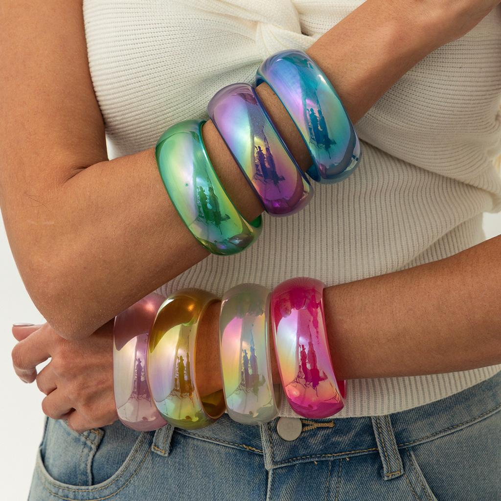 Fashion Laser Colorful Resin Wide Bracelet, Exaggerated Geometric Round Glossy Pearlescent Bracelet