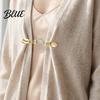 Metal Collar Brooch 2Pcs Vintage Sweater Clips for Women Girls, Retro Faux Pearl And Rhinestones Cardigan Clips, Elegant Clasp Pin Dresses Shawls,
