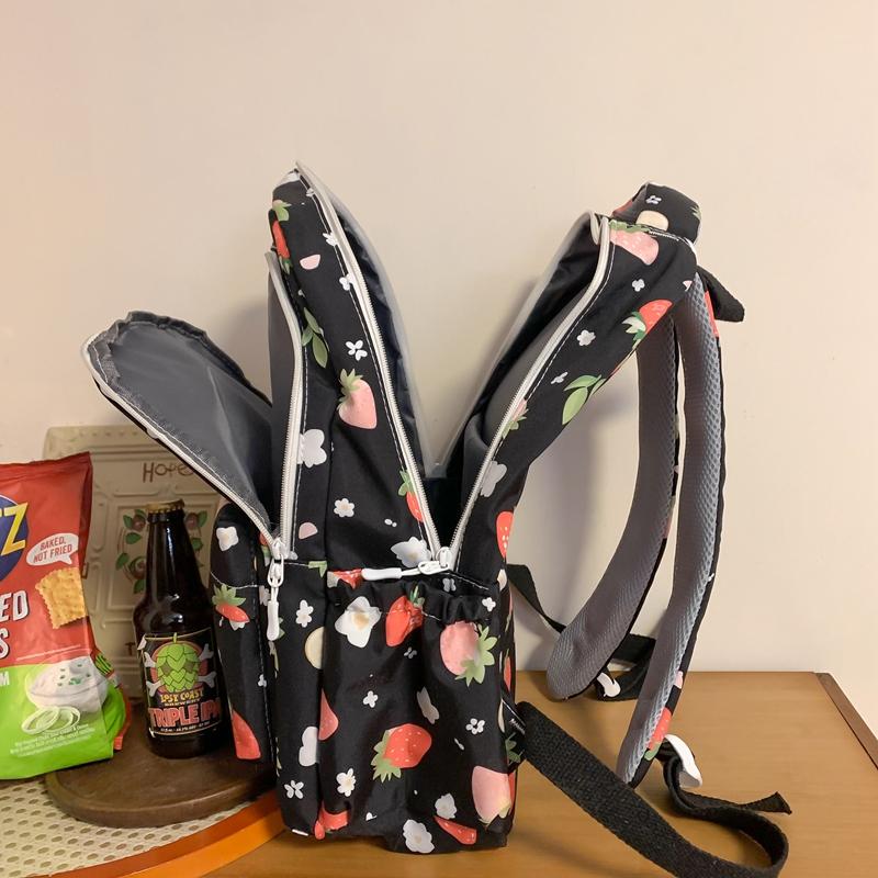 Plecak Student tornister Damski plecak z nadrukiem w truskawki