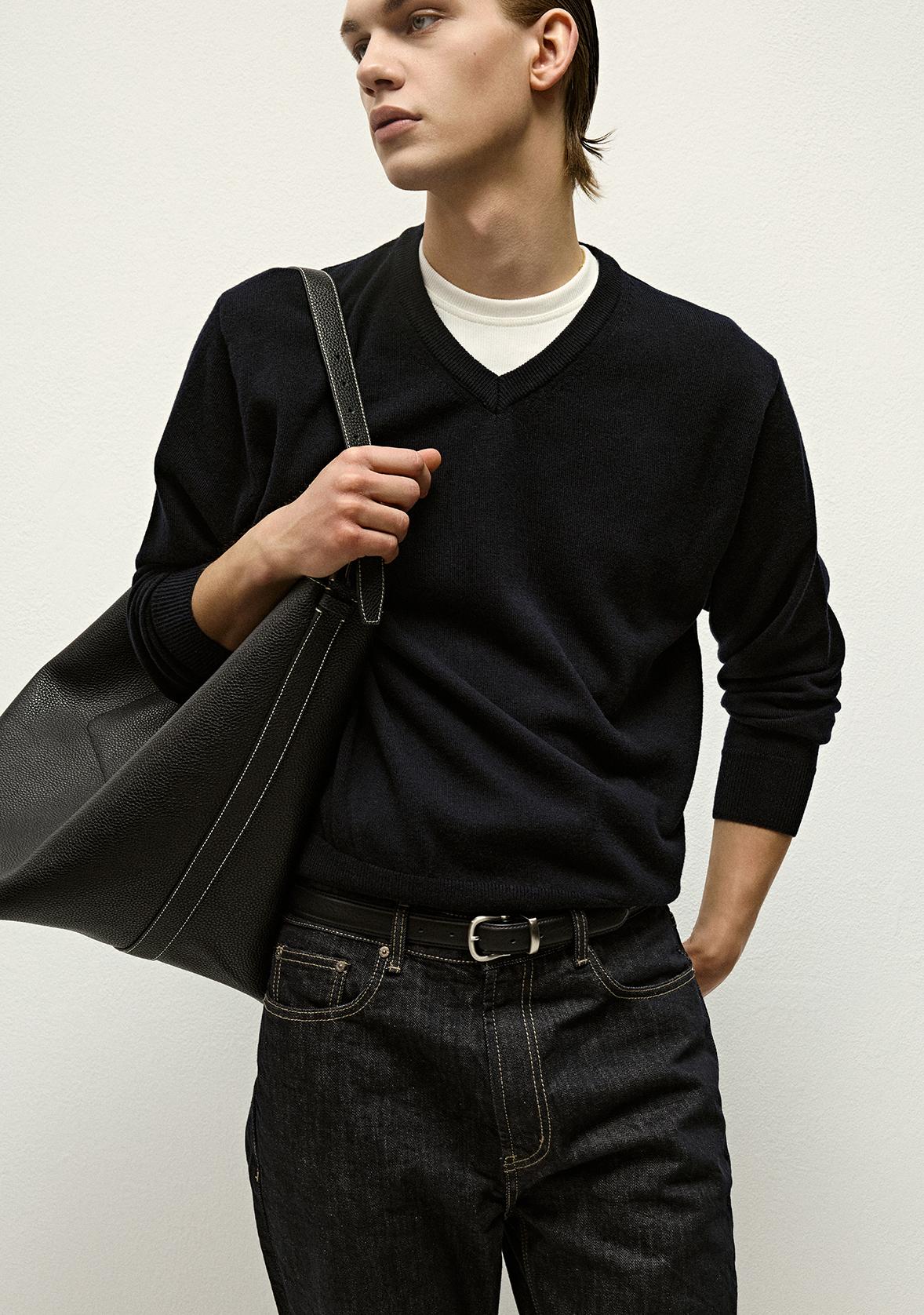 Savage V-Neck Knit - Navy Dark Navy/L