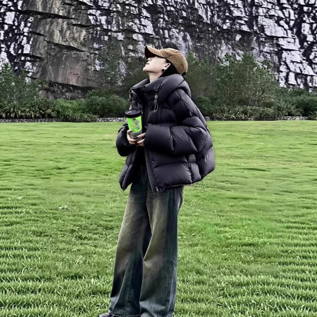 

Женская хлопковая куртка с подкладкой Зимняя короткая с капюшоном Свободного кроя Хлопковое пальто Корейские женские парки Пальто Однотонная верхняя одежда Женский пуховик M чёрный