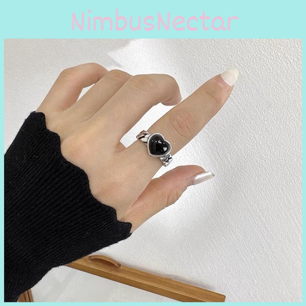 Chic Retro Black Onyx Heart-shaped Ring For Women Unique Adjustable Finger Jewelry