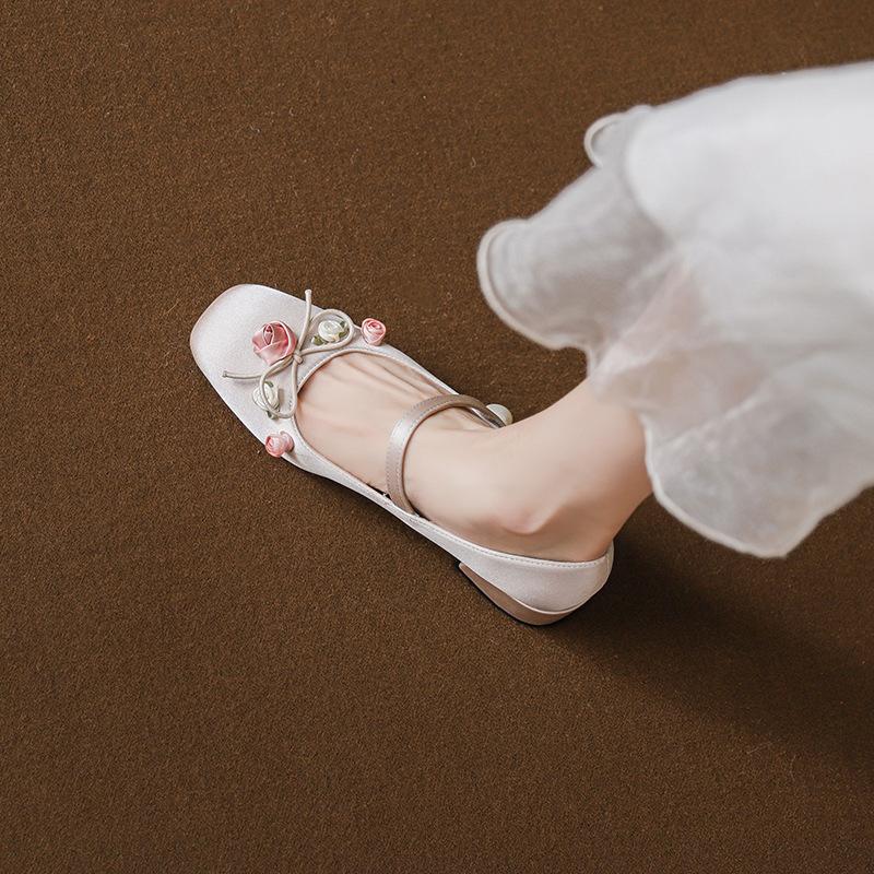 2025 new Mary Jane women's shoes late evening wind national style word with square head thick heel elegant versatile wedding shoes