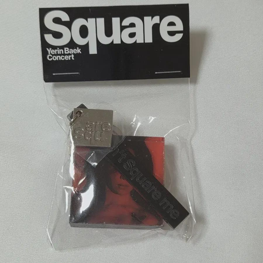 

Продавать) Брелок для ключей Baek Yerin Square Concert, красный, нераспечатанный
