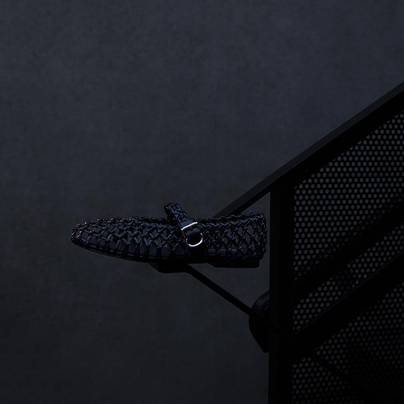 

Корейская версия нишевых плетеных полых дышащих туфель-лодочек из кожи с ремешком на одну пряжку, женские туфли с плоской подошвой и перфорацией 40