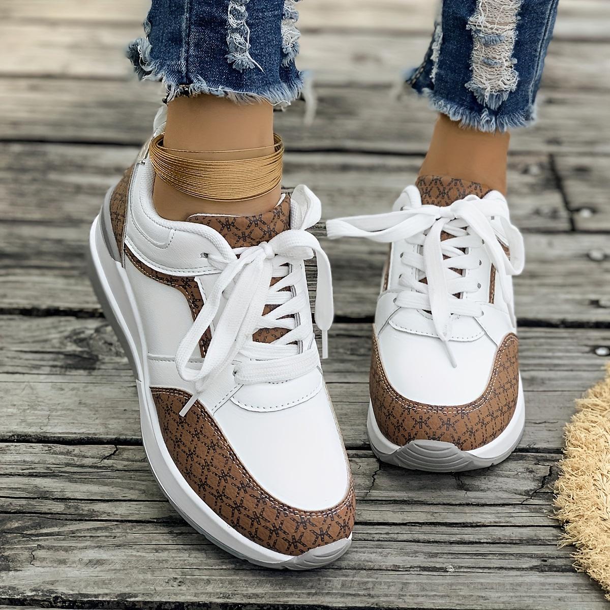 Повседневные спортивные туфли на толстой подошве со шнуровкой низкие женские кроссовки больших размеров 36-43 36 коричневый 2329₽