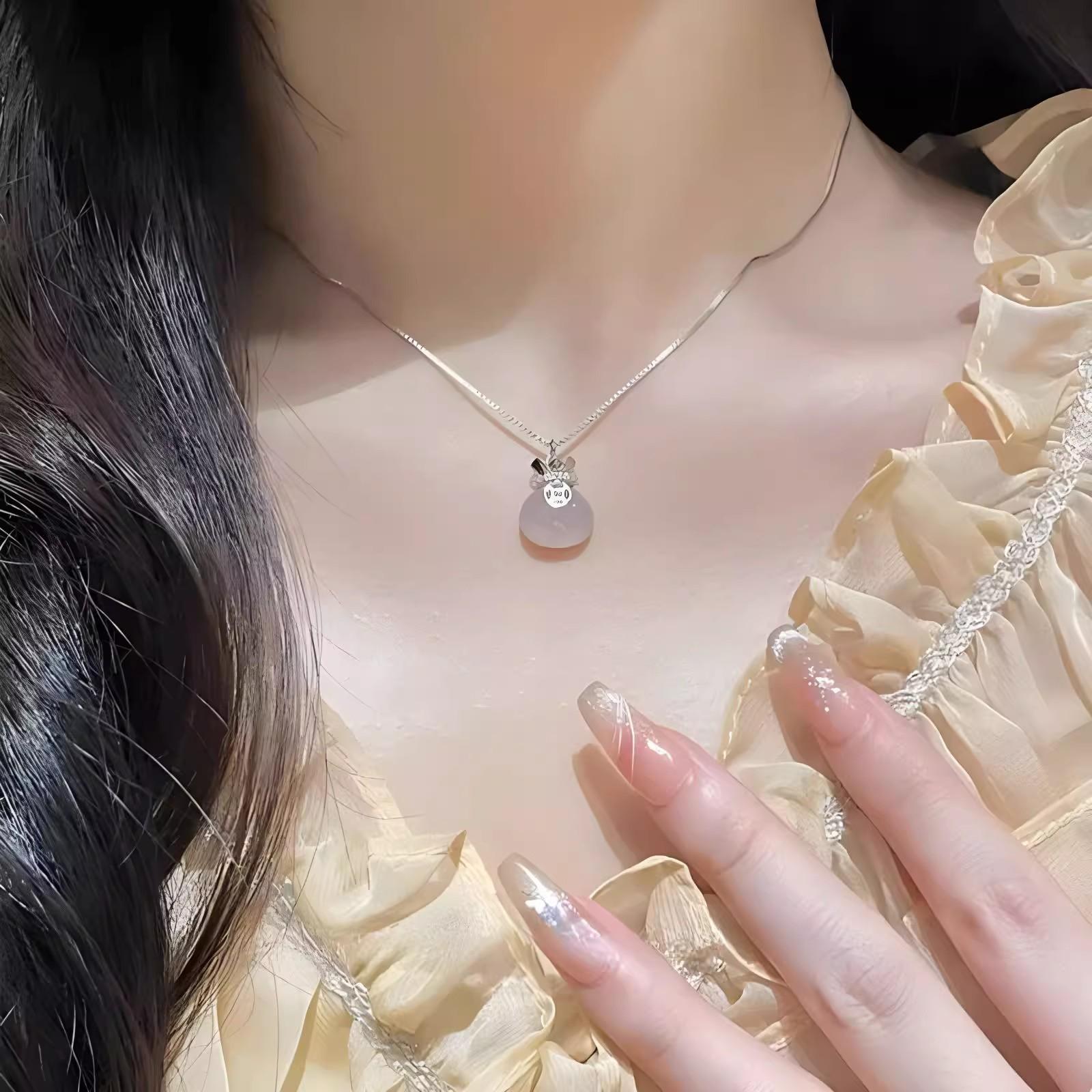 

Anenjery Медная монета Lucky Bag кулон ожерелье для женщин модный изысканный ретро уникальный ключичный цепочка ювелирные изделия подарок белый