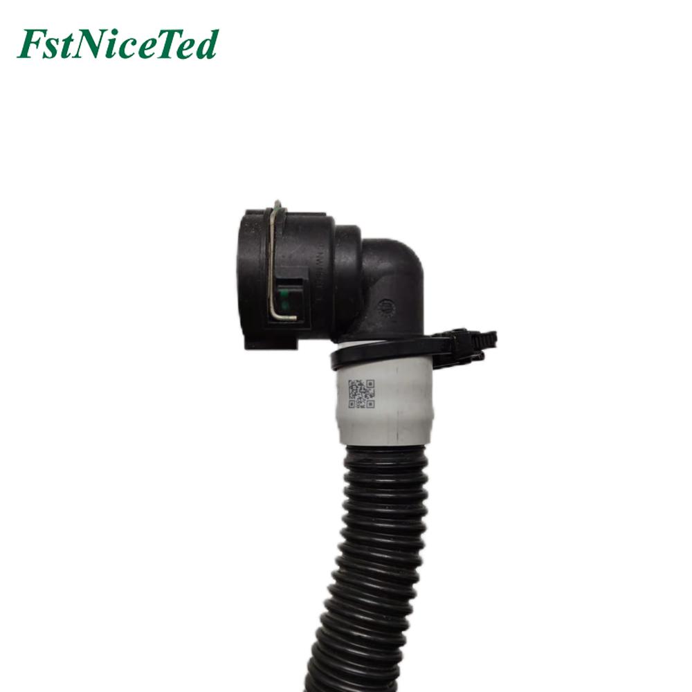 Water Pipe Suitable For: Tesla Model 3 OE: 1077594-00-C