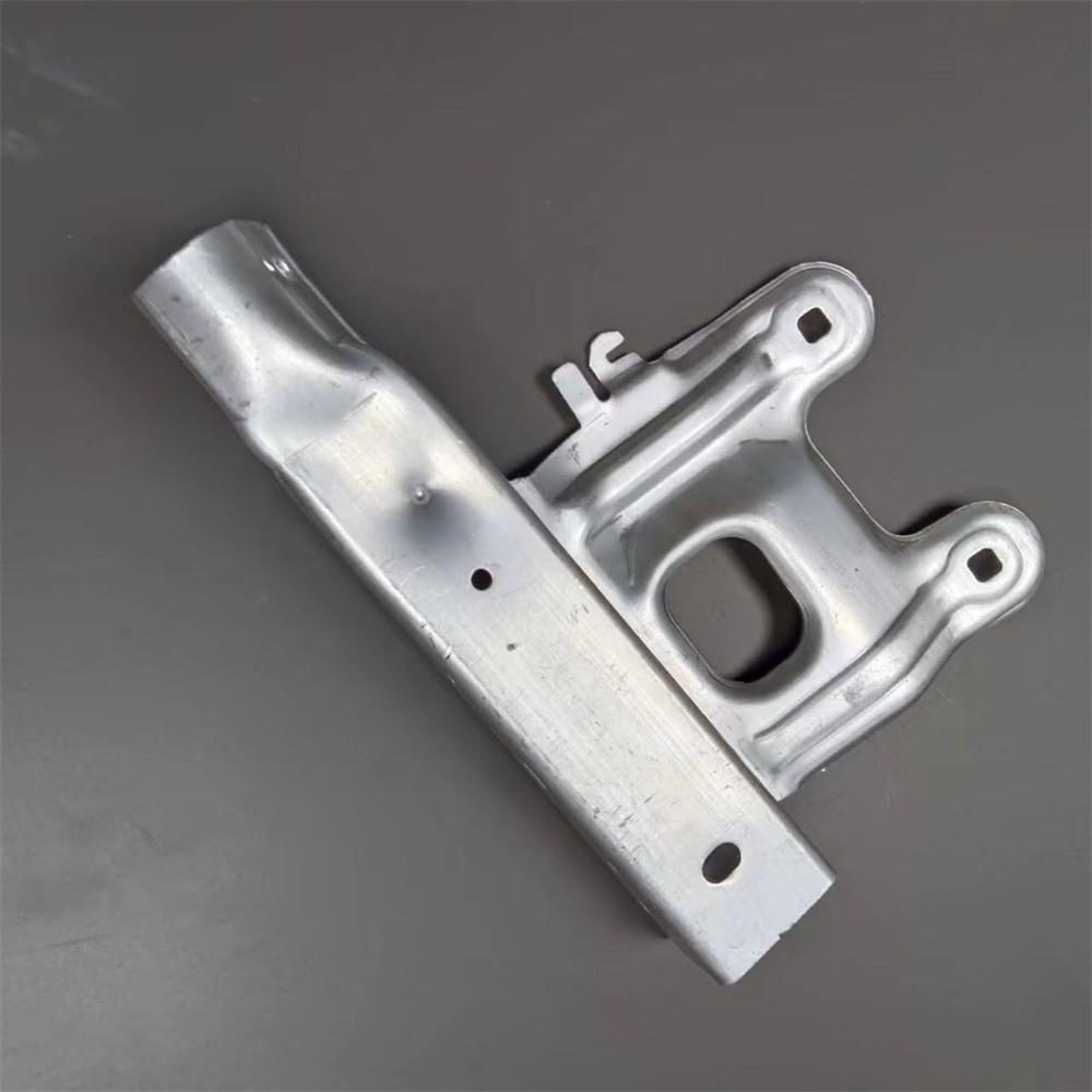 1 x Front Left Side Metal Lower Bumper Carrier Bracket 51117266193 For BMW